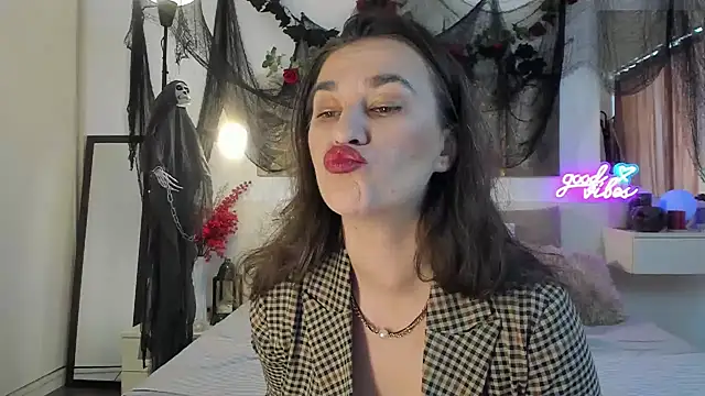 JoyCasidy online show from October 2025 09:23:01 AM