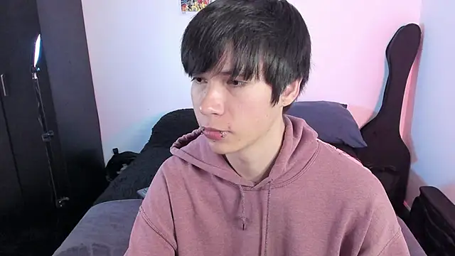 Aventure Twinks online show from November 2025 02:42:02 AM