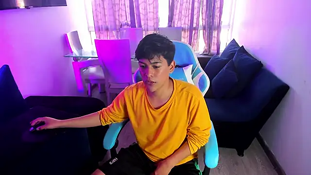 Franco Rizzo  online show from January 2025 08:49:02 PM