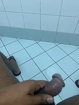 Snapshot of SLhotman chatting on March 2025 04:05:01 AM SLhotman online show from March 2025 04:05:01 AM