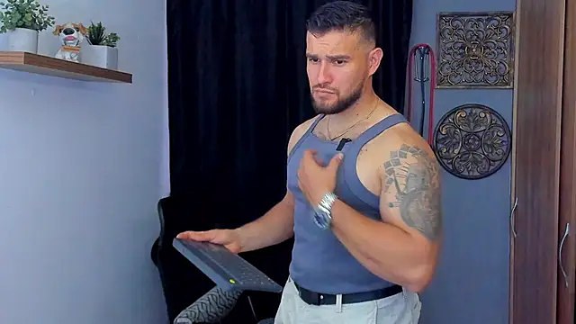 AndrewDiaz online show from February 2026 11:28:02 PM