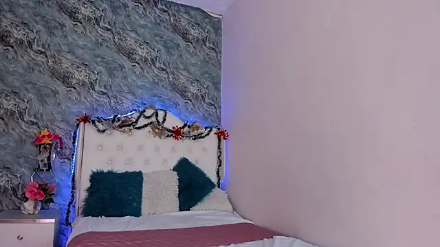 CAMILLEN PETTID online show from December 2024 07:30:02 PM