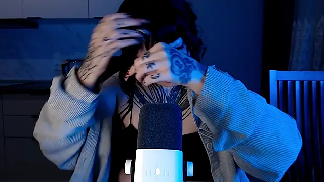 tradishka online show from February 2025 10:13:01 PM