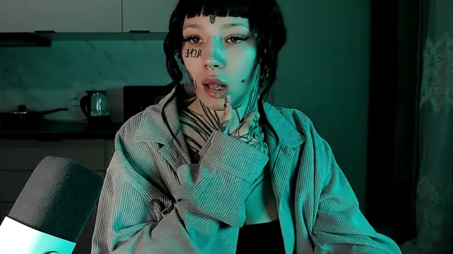 tradishka online show from February 2025 01:26:02 AM