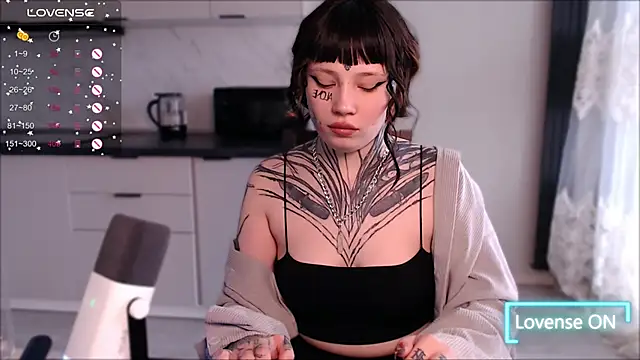 tradishka online show from March 2025 11:55:02 AM