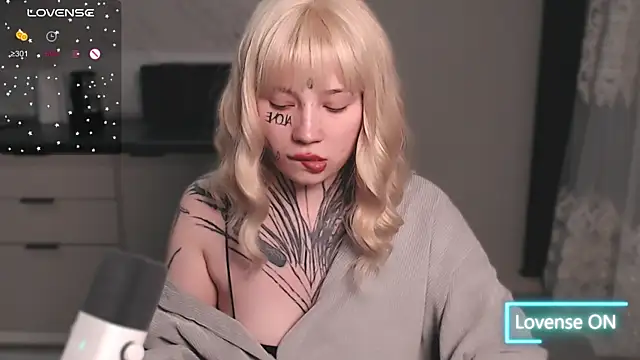 tradishka online show from March 2025 02:59:01 AM