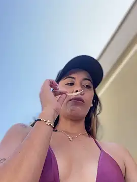 Emilia Bakerr online show from January 2025 04:21:01 PM