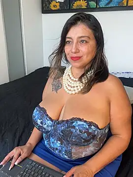 Snapshot of MrsFoucher chatting on March 2025 01:15:01 PM MrsFoucher online show from March 2025 01:15:01 PM