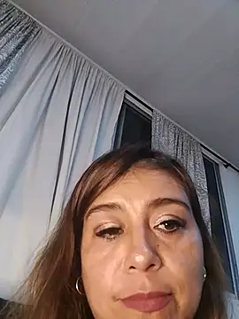 Snapshot of MrsFoucher chatting on May 2026 01:24:02 AM MrsFoucher online show from May 2026 01:24:02 AM