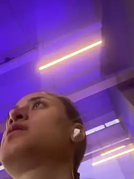  Caroliinee  online show from January 2025 03:33:01 PM