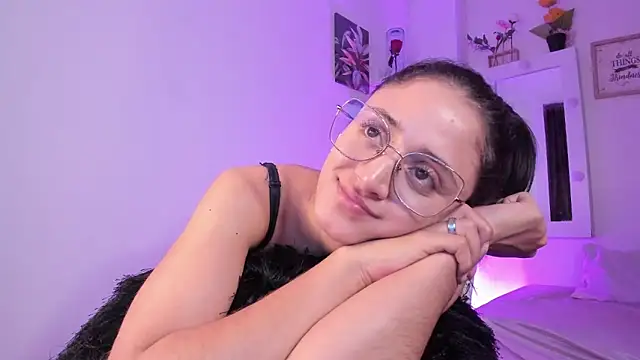  Caroliinee  online show from March 2025 11:16:01 PM