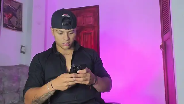 Dominic Biker   online show from April 2026 06:28:02 AM