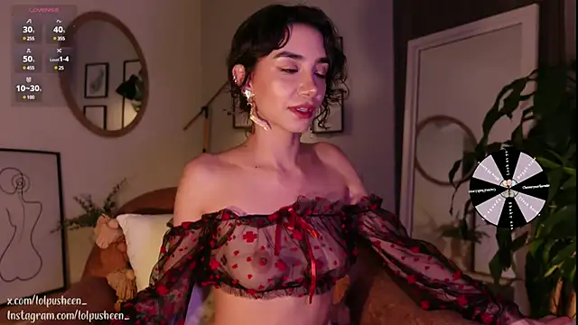 Snapshot of JulietteDee chatting on February 2025 10:20:01 PM JulietteDee online show from February 2025 10:20:01 PM