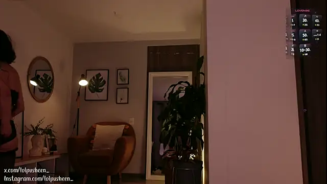 Snapshot of JulietteDee chatting on March 2025 12:15:01 AM JulietteDee online show from March 2025 12:15:01 AM