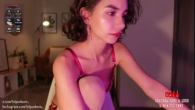 Snapshot of JulietteDee chatting on March 2025 09:20:01 PM JulietteDee online show from March 2025 09:20:01 PM