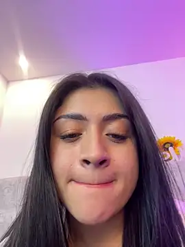 Snapshot of lucianaroy chatting on September 2025 06:35:01 AM lucianaroy online show from September 2025 06:35:01 AM