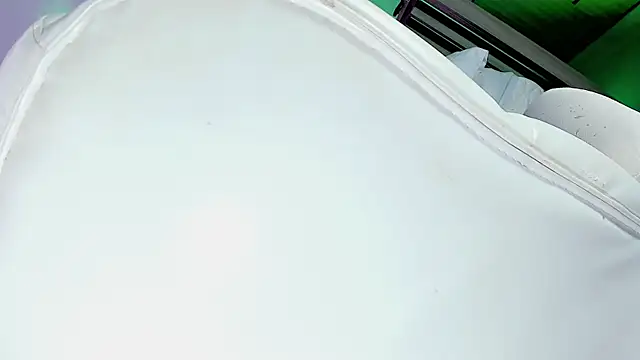 Ashlycuute online show from February 2025 07:36:02 AM