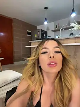 Snapshot of Alison_Diaz17 chatting on December 2024 11:03:02 PM Alison Diaz17 online show from December 2024 11:03:02 PM