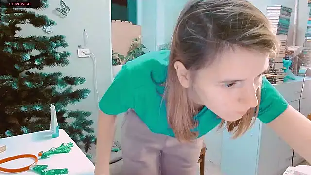 Snapshot of RosaJil chatting on December 2024 03:31:02 PM RosaJil online show from December 2024 03:31:02 PM