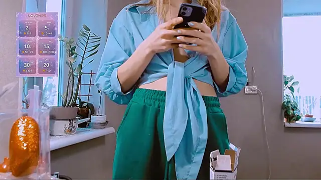 Snapshot of RosaJil chatting on February 2026 01:18:02 PM RosaJil online show from February 2026 01:18:02 PM