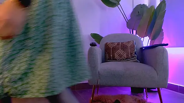 Sara ow online show from March 2026 07:09:01 PM