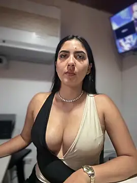 MarianaBenz online show from November 2025 12:24:02 AM