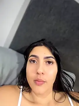 Snapshot of MarianaBenz chatting on June 2026 01:11:02 AM MarianaBenz online show from June 2026 01:11:02 AM