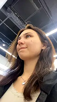 QuitieLia online show from December 2024 04:29:02 PM