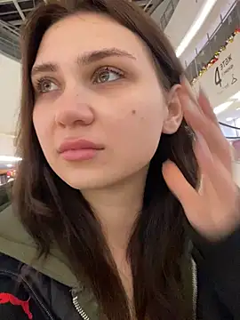 QuitieLia online show from December 2024 03:15:01 PM