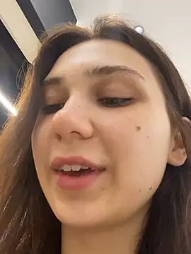 QuitieLia online show from January 2025 03:16:02 PM