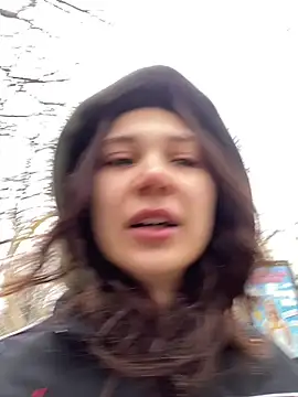 QuitieLia online show from January 2025 09:13:02 AM