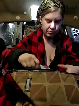 Snapshot of shadow199393 chatting on January 2025 10:01:01 PM shadow199393 online show from January 2025 10:01:01 PM