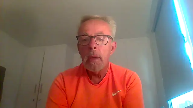 Snapshot of tuggy59 chatting on September 2025 04:58:01 AM tuggy59 online show from September 2025 04:58:01 AM