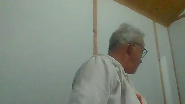Snapshot of tuggy59 chatting on September 2025 06:40:02 AM tuggy59 online show from September 2025 06:40:02 AM