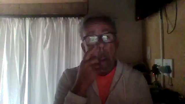 Snapshot of tuggy59 chatting on October 2025 05:16:02 AM tuggy59 online show from October 2025 05:16:02 AM