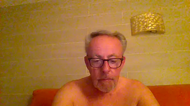 tuggy59 online show from May 2026 04:39:02 AM