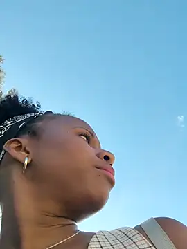 Jeniffer Jarvis online show from February 2026 11:37:01 AM