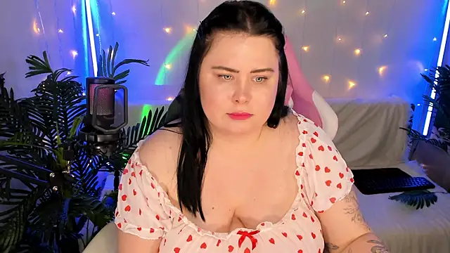 Snapshot of Akemi_BBW chatting on January 2025 12:13:02 AM Akemi BBW online show from January 2025 12:13:02 AM