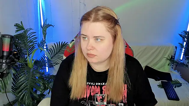 Snapshot of Akemi_BBW chatting on February 2025 09:28:01 PM Akemi BBW online show from February 2025 09:28:01 PM