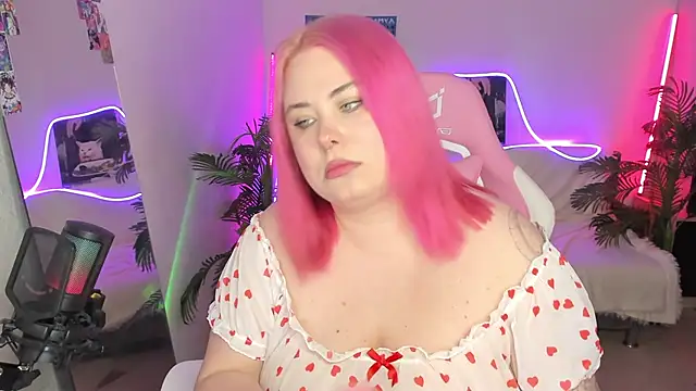 Snapshot of Akemi_BBW chatting on March 2025 10:37:02 PM Akemi BBW online show from March 2025 10:37:02 PM