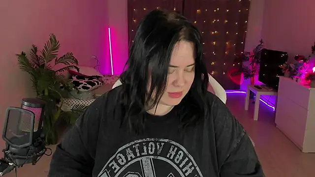 Snapshot of Akemi_BBW chatting on September 2025 04:39:01 PM Akemi BBW online show from September 2025 04:39:01 PM