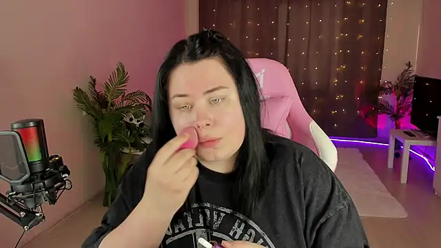 Snapshot of Akemi_BBW chatting on September 2025 02:07:01 PM Akemi BBW online show from September 2025 02:07:01 PM