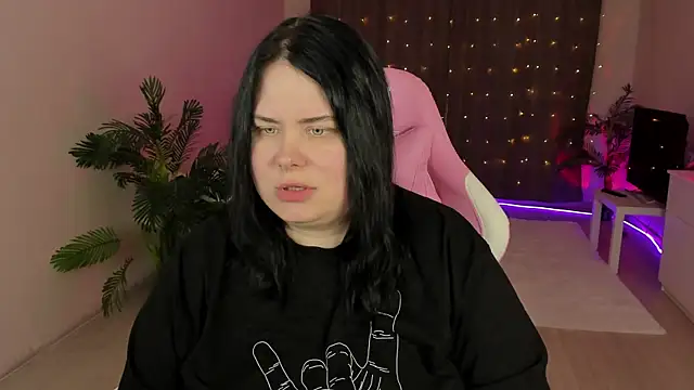 Snapshot of Akemi_BBW chatting on September 2025 05:18:02 PM Akemi BBW online show from September 2025 05:18:02 PM