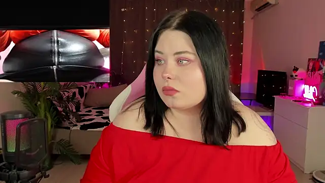 Snapshot of Akemi_BBW chatting on October 2025 06:27:01 PM Akemi BBW online show from October 2025 06:27:01 PM