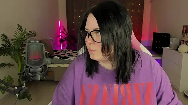 Snapshot of Akemi_BBW chatting on October 2025 05:12:02 PM Akemi BBW online show from October 2025 05:12:02 PM