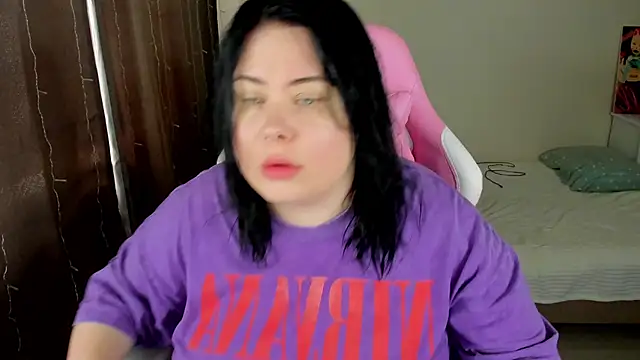 Snapshot of Akemi_BBW chatting on October 2025 07:12:02 AM Akemi BBW online show from October 2025 07:12:02 AM