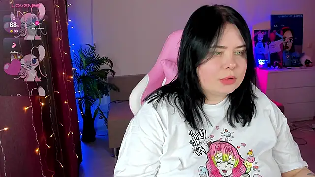 Snapshot of Akemi_BBW chatting on November 2025 03:55:01 PM Akemi BBW online show from November 2025 03:55:01 PM