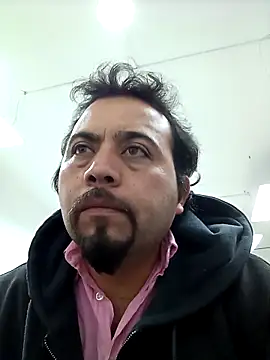 Snapshot of maxAnderson_1 chatting on February 2026 03:18:02 PM maxAnderson 1 online show from February 2026 03:18:02 PM