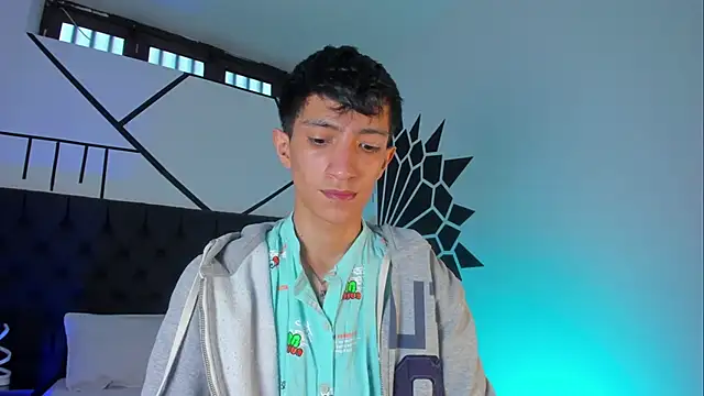 DereckCooperr online show from March 2025 09:56:02 PM