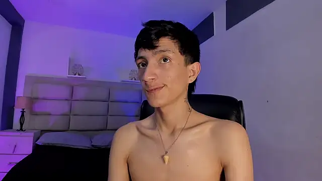 DereckCooperr online show from October 2025 10:59:02 PM